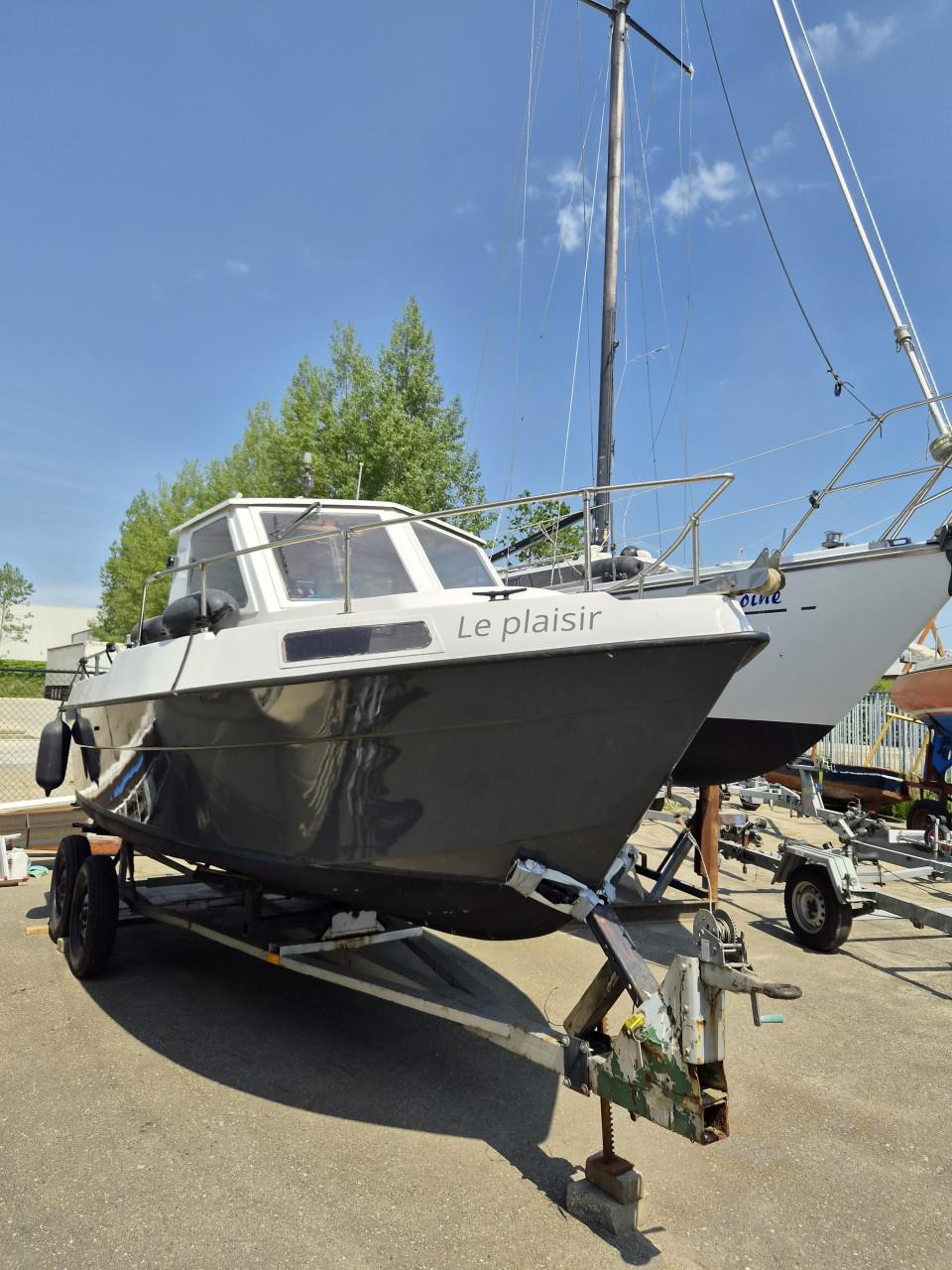 Motorboot