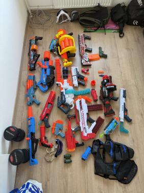 Grote collectie Nerf en X-Shot blasters met accessoires