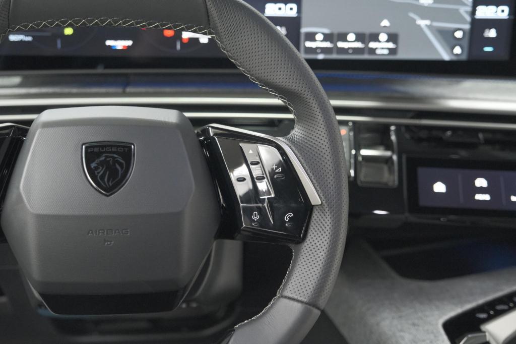 Peugeot 3008 1.2 hybrid 136 gt | camera | adaptieve cruise control | elektr