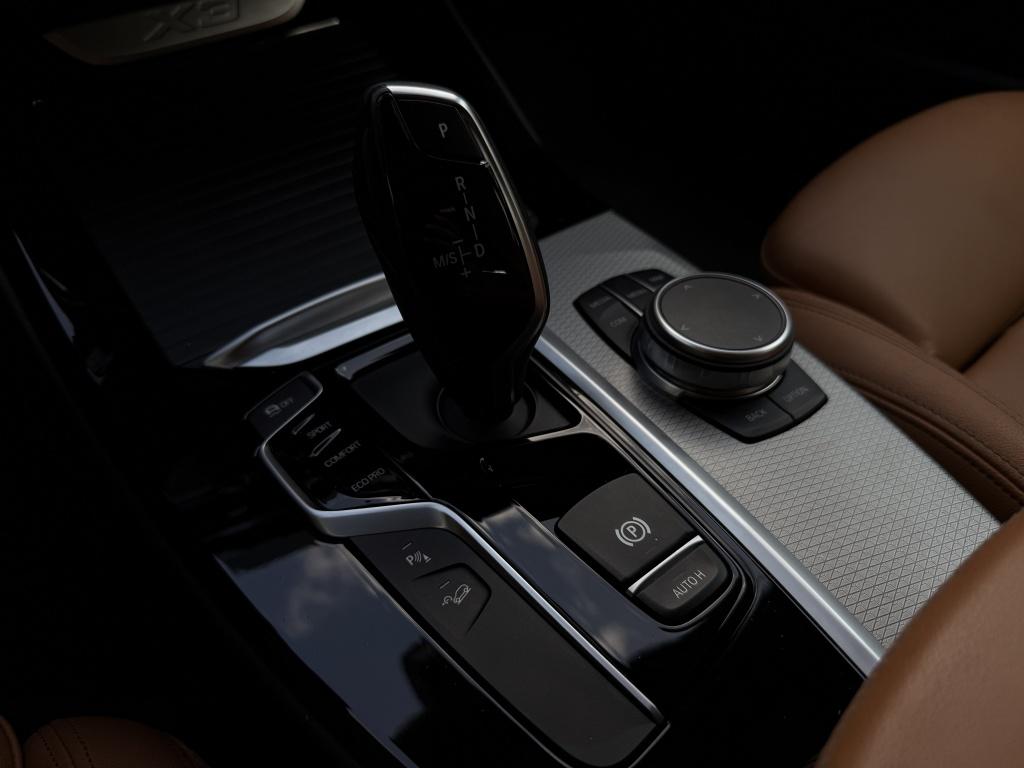 BMW X3 xdrive20i launch - carbon swartz - vernasca leder - <3 -