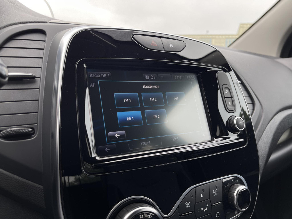 Renault Captur 0.9 tce bose | navigatie | camera | achterbank verstelbaar |