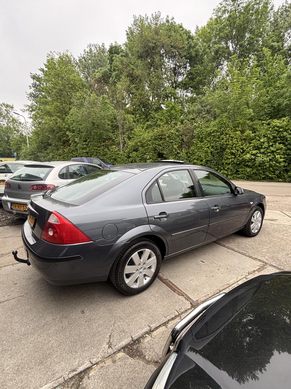 Ford met weinig kilometers