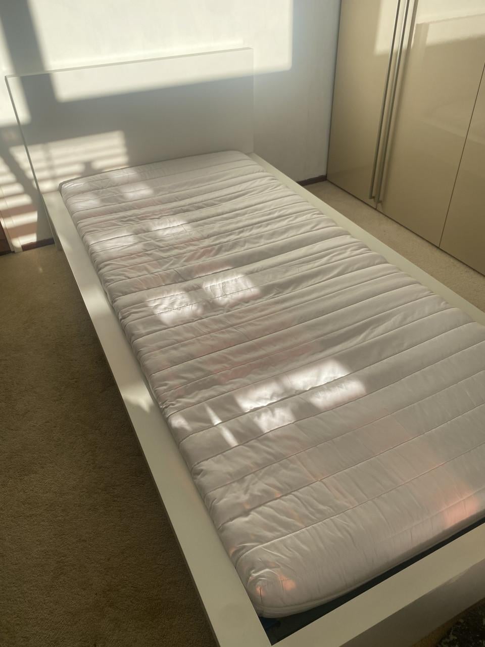 Wit Ikea malm eenpersoonsledikant