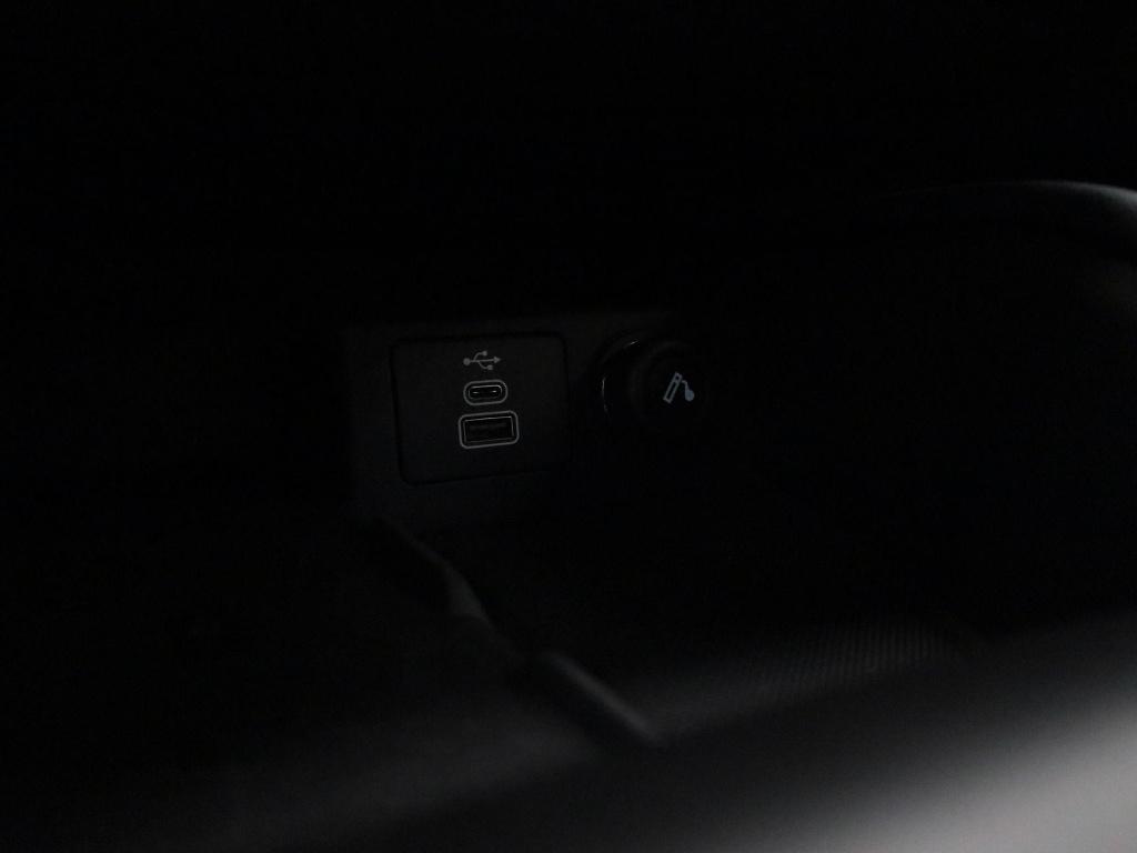 Ford Kuga st-line | climate control | cruise control | head-up display | ac