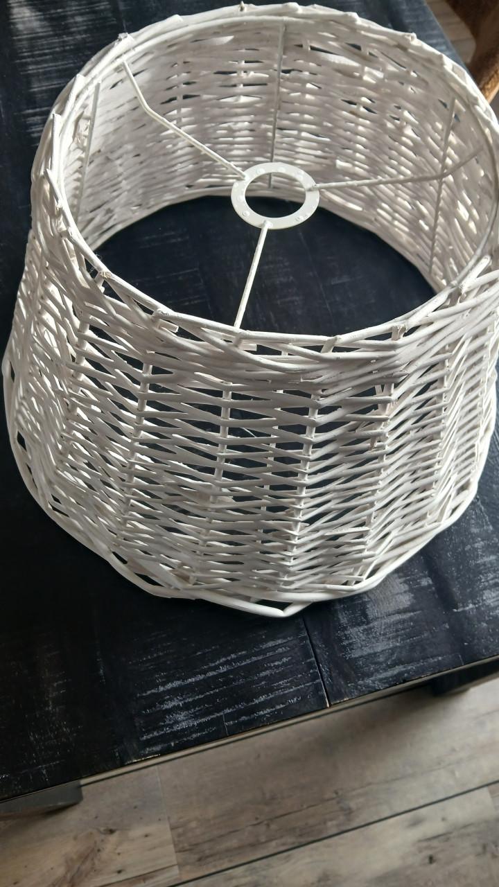 Witte rieten lampenkap