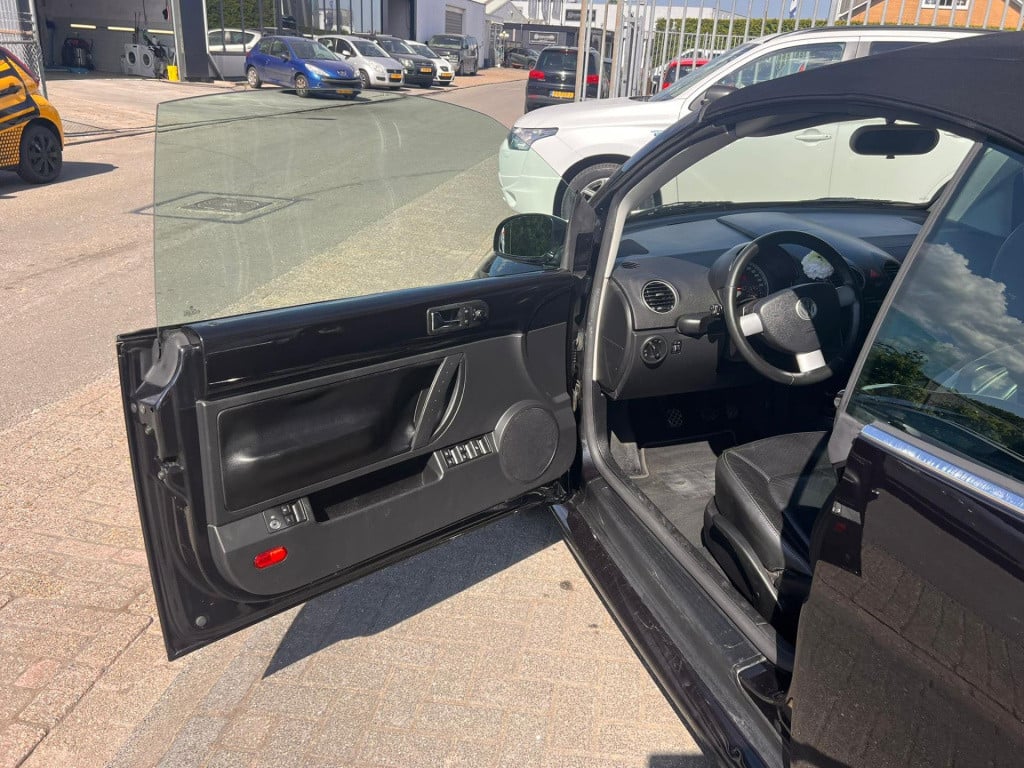 Volkswagen New Beetle cabriolet 1.6 highline