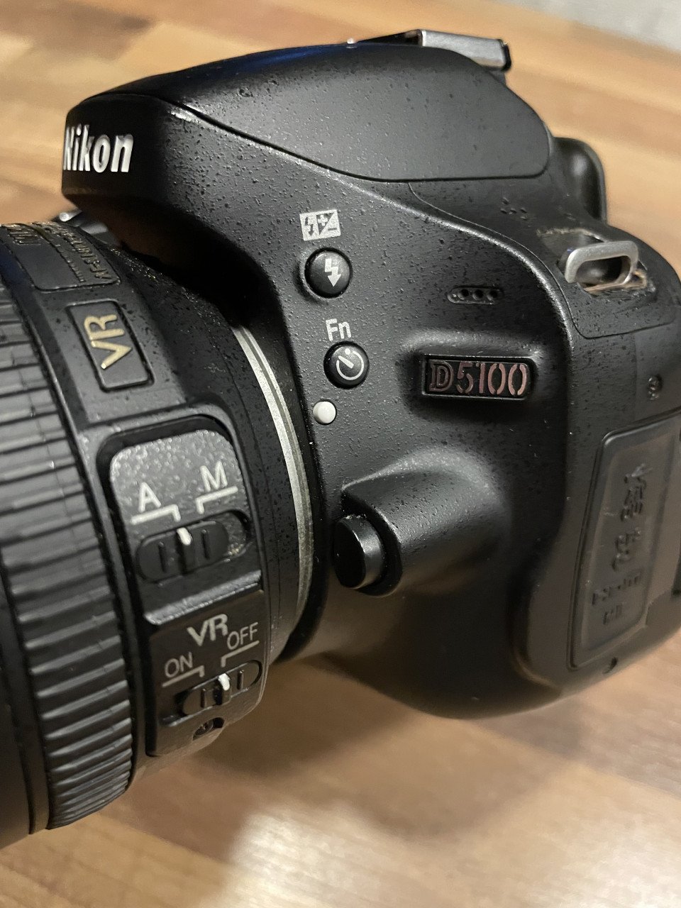 Nikon D5100 digitale spiegelreflex camera + Nikon AF-S DX 18-105mm lens
