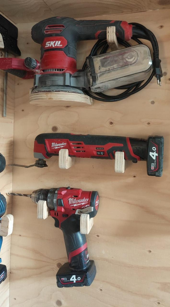 Milwaukee M12 FUEL set: Klopboor, Multitool, 2x 4Ah, Koffer