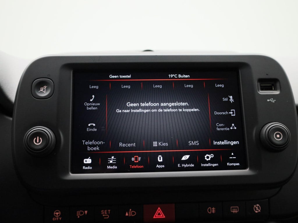 Fiat Panda 1.0 hybrid city life | bluetooth | apple carplay | airco | dab
