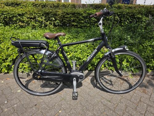 Keurig nette Gazelle elektrische heren fiets met Bosch middenmotor