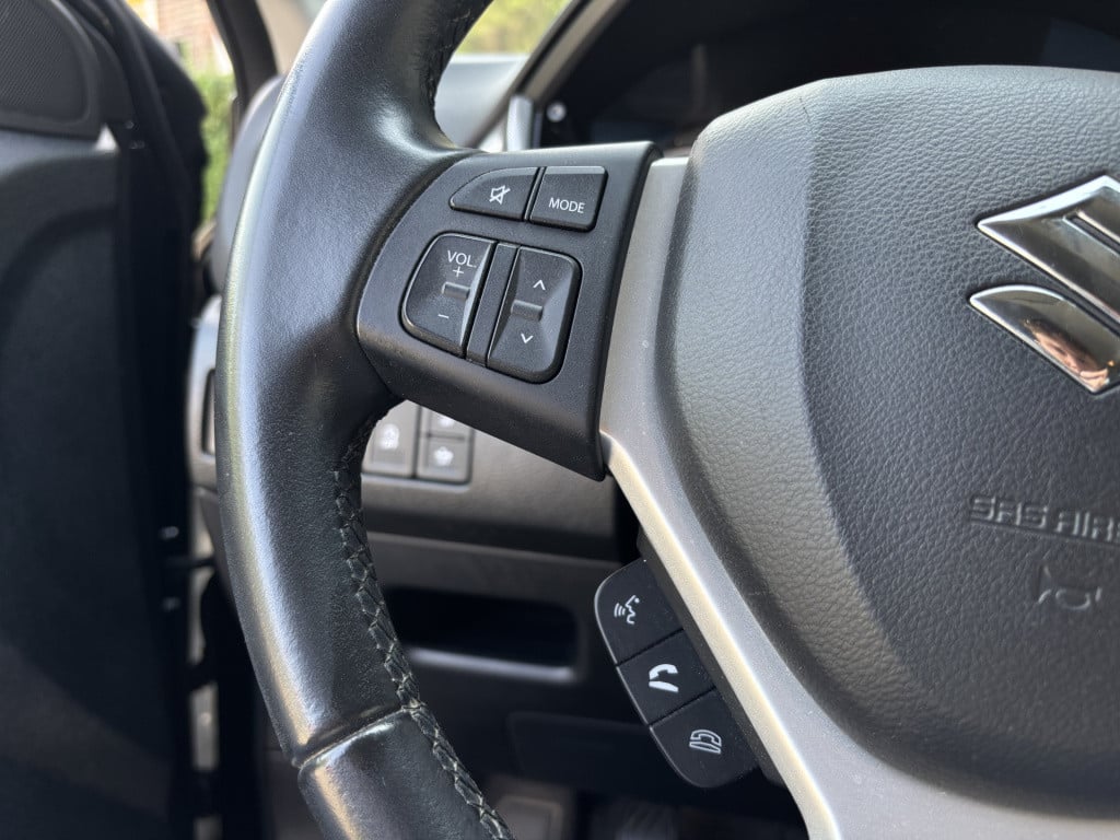 Suzuki Vitara 1.4 boosterjet style smart hybrid/trekhaak/all-seasonbanden