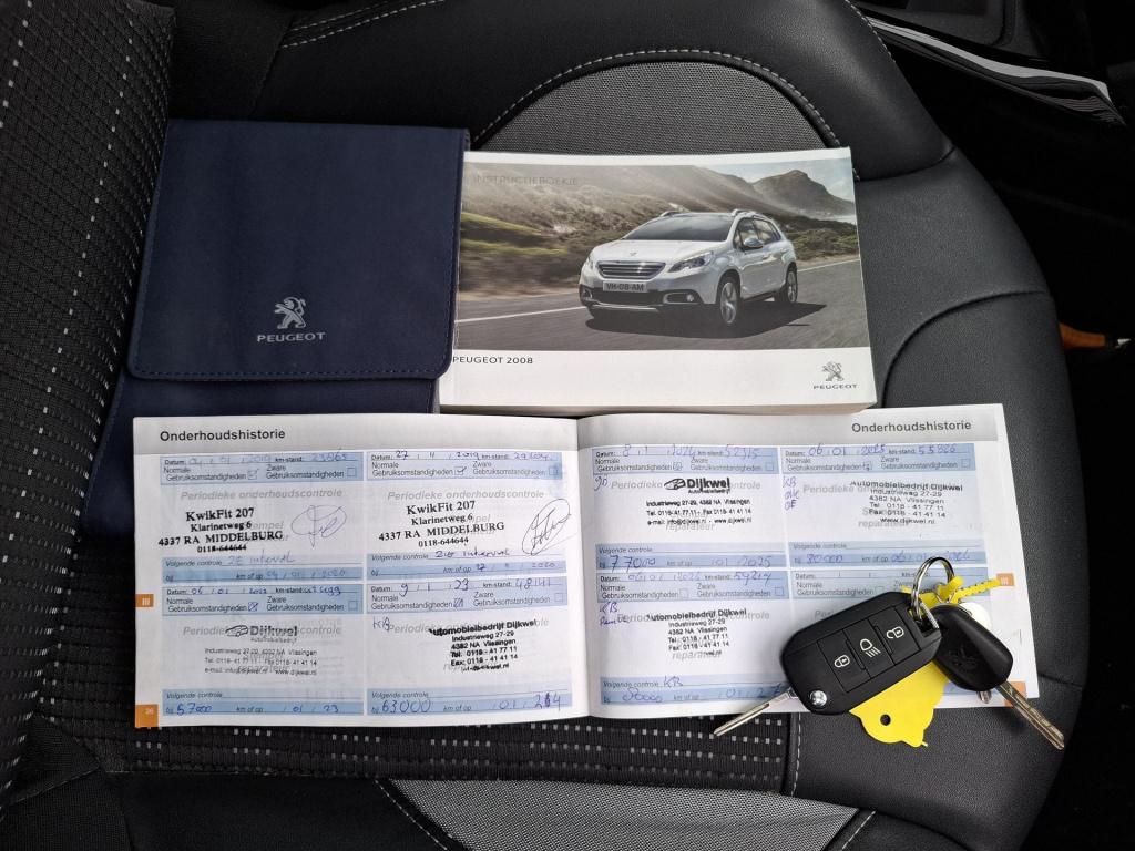 Peugeot 2008 suv 110 allure pano/clim/lmv/trekhaak