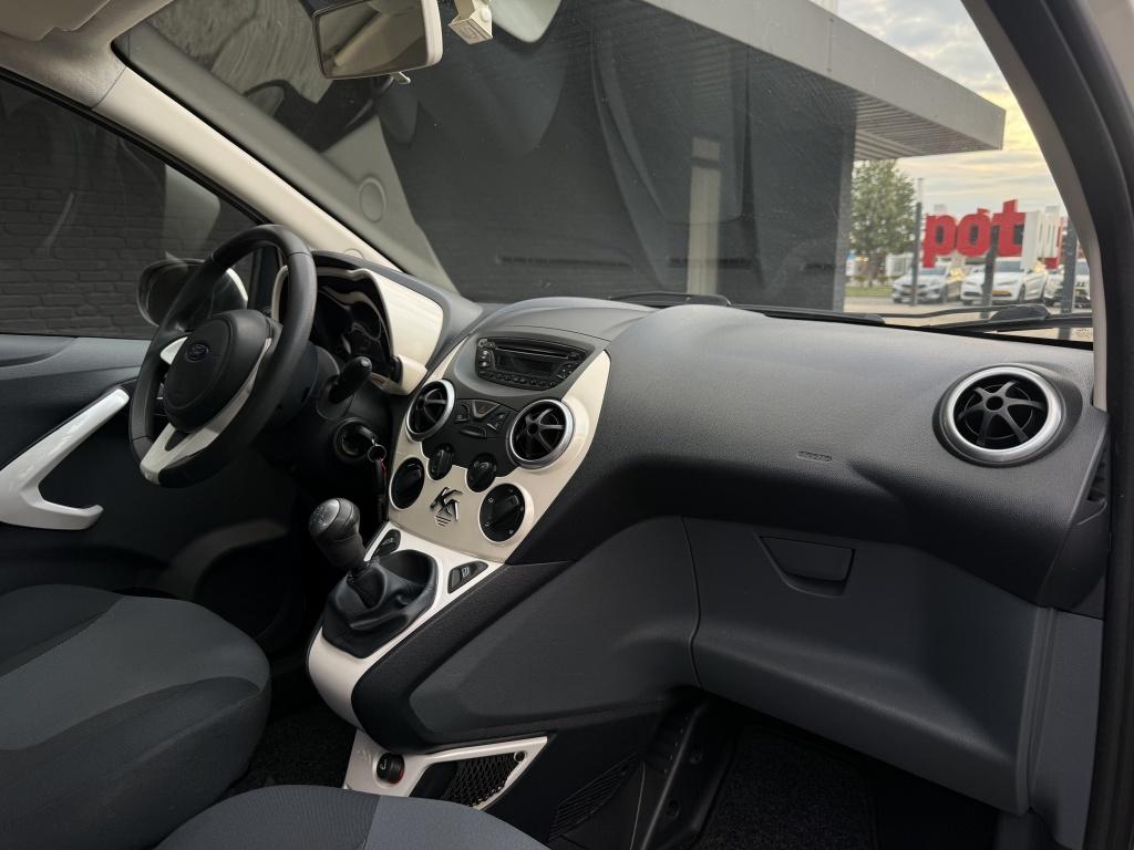 Ford KA 1.2 titanium - nieuwe distributie + grote beurt -