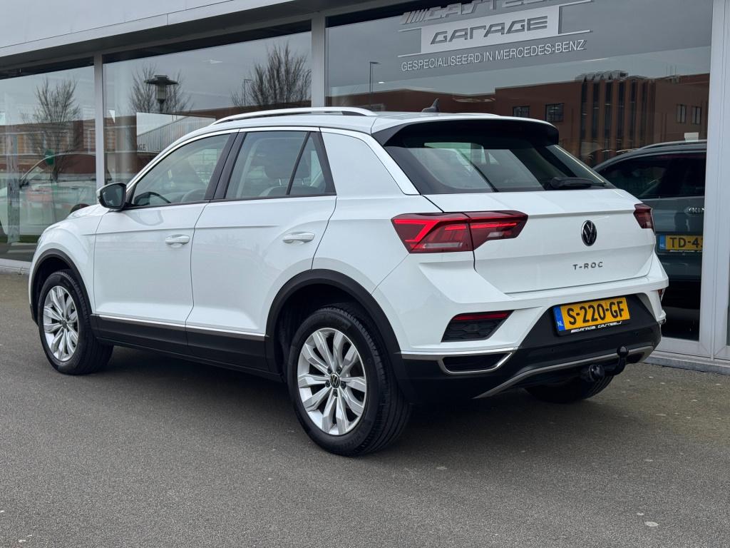Volkswagen T-roc 1.5 tsi sport automaat ,trekhaak , apple-carplay ,