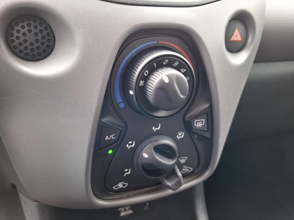 Peugeot 108 1.0 e-vti 72 active 5-drs airco/bluetooth