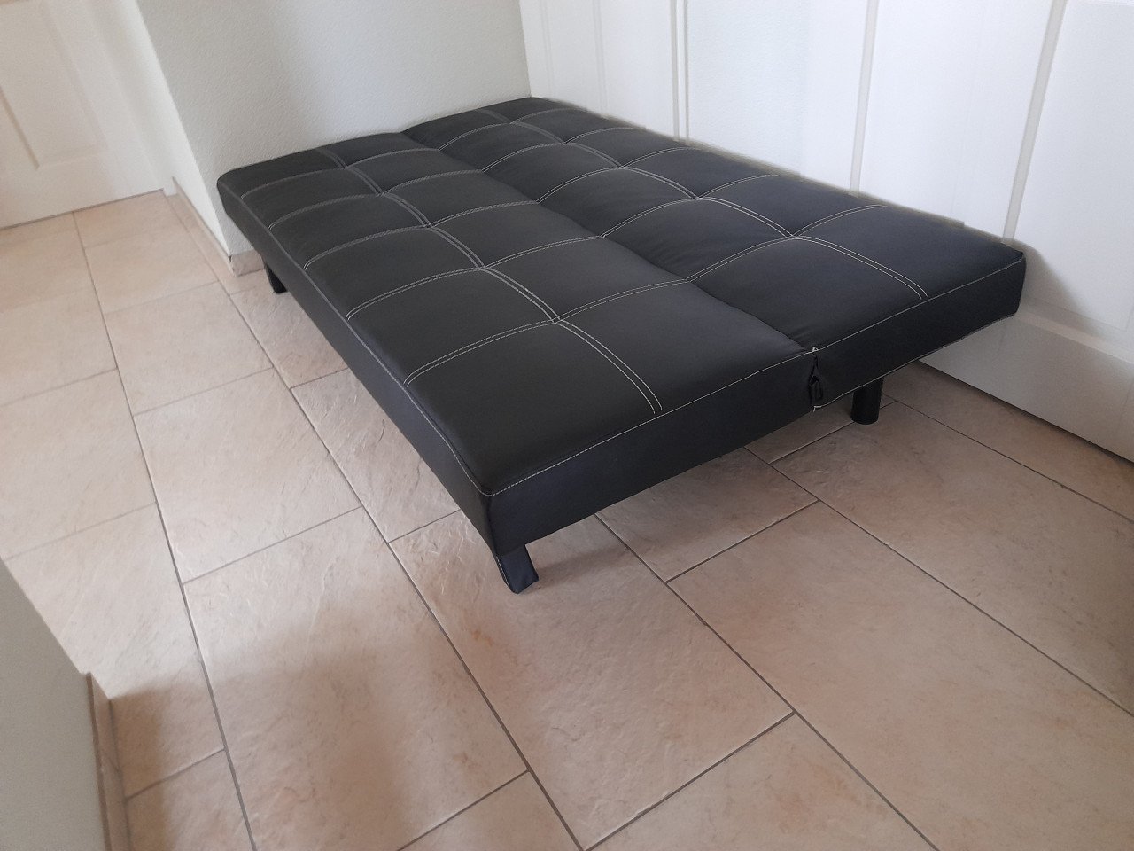 Slaap bank 180 x 105 x  77H ( in goede nette staat)