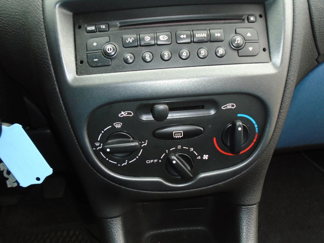 Peugeot 206 1.4i  nwe APK