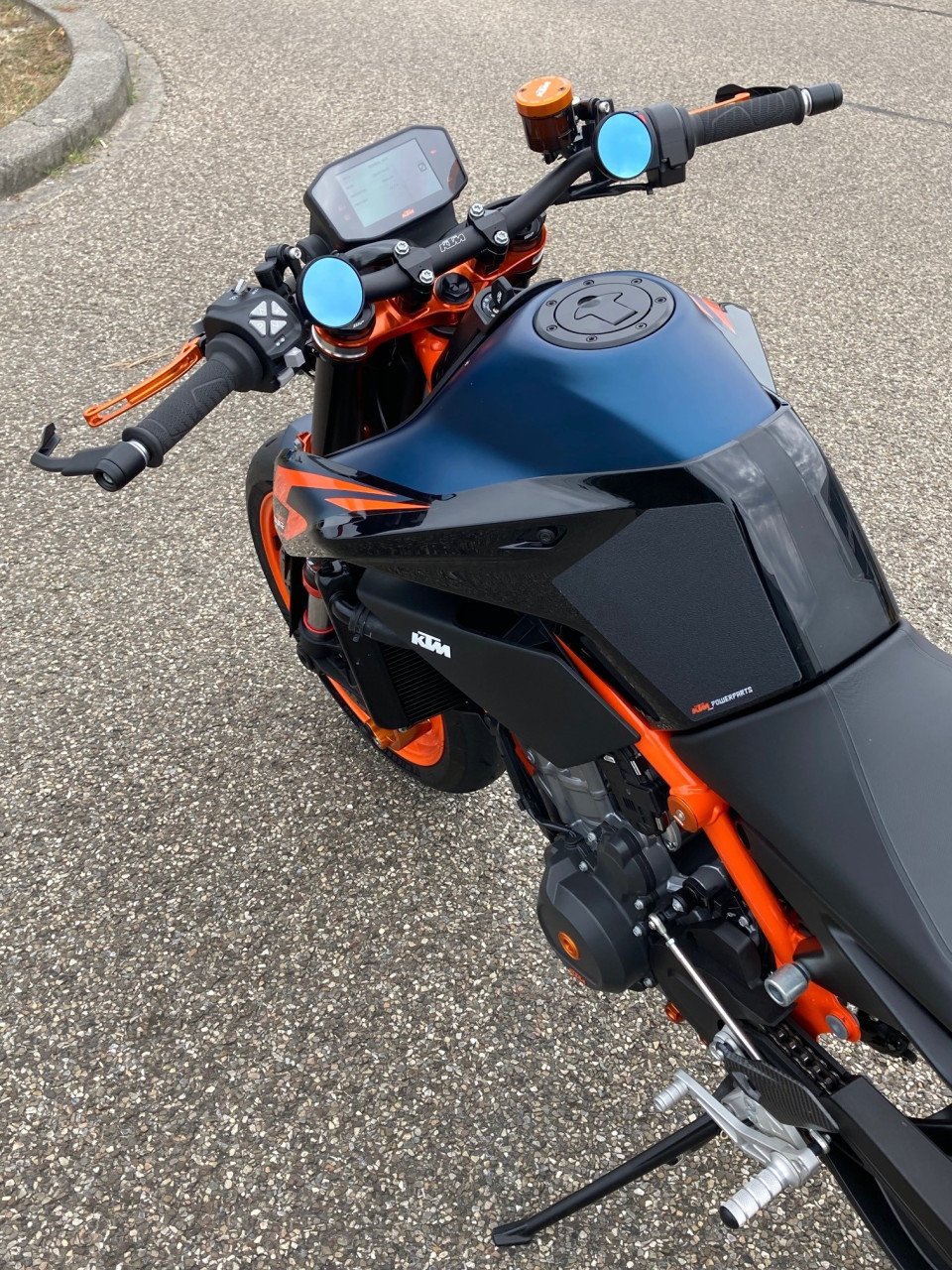Ktm Duke 890R 2024 - 3945km