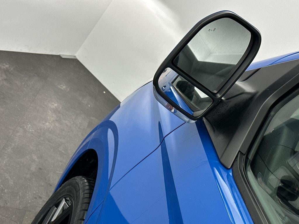 Volkswagen Transporter 2.0 tdi l1h1 28 style