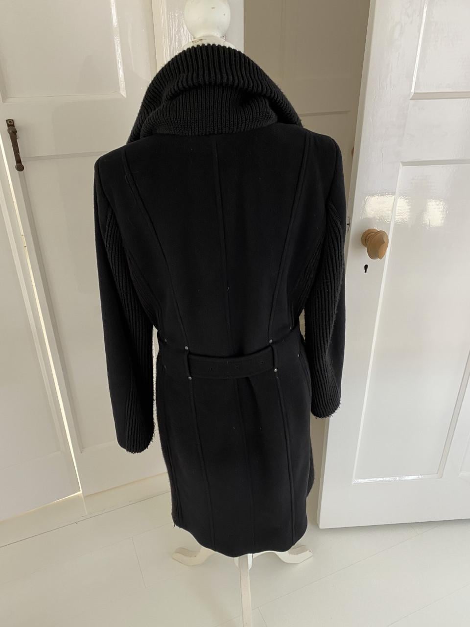 Mantel Maura Claudia Sträter zwart Mt 42