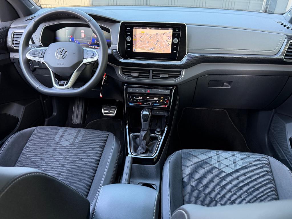 Volkswagen T-cross 1.5 tsi 150pk dsg r-line | black style | trekhaak | iq l