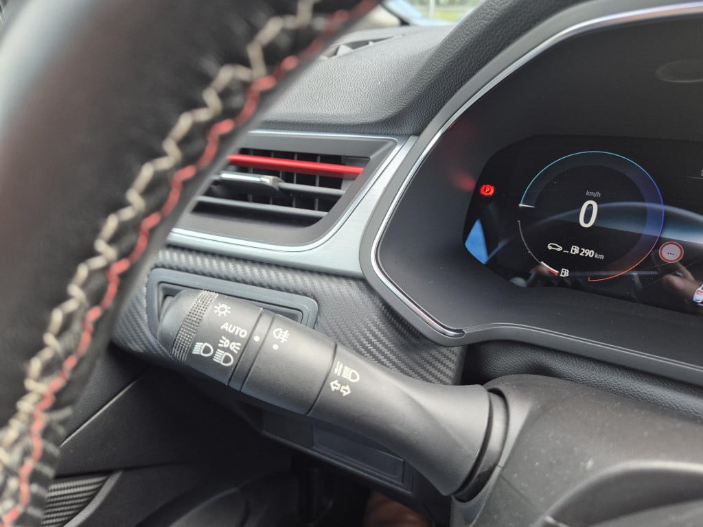 Renault Captur 1.6 e-tech full hybrid 145 r.s. line