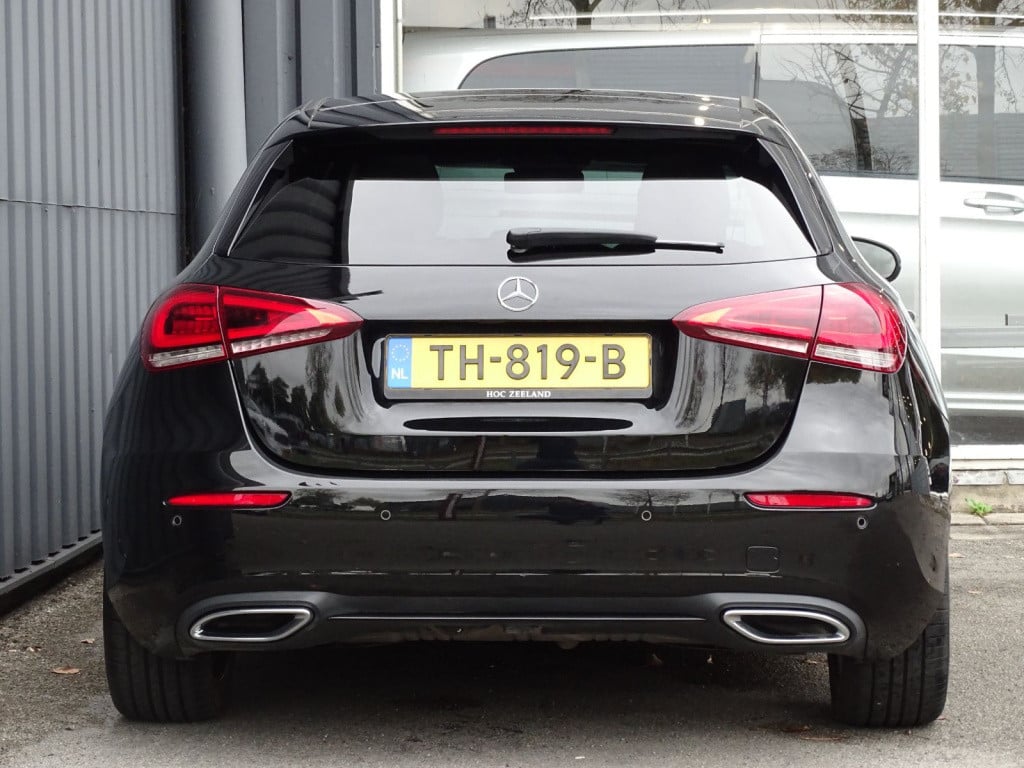 Mercedes-Benz A-Klasse 200 advantage | pano | 18" | led