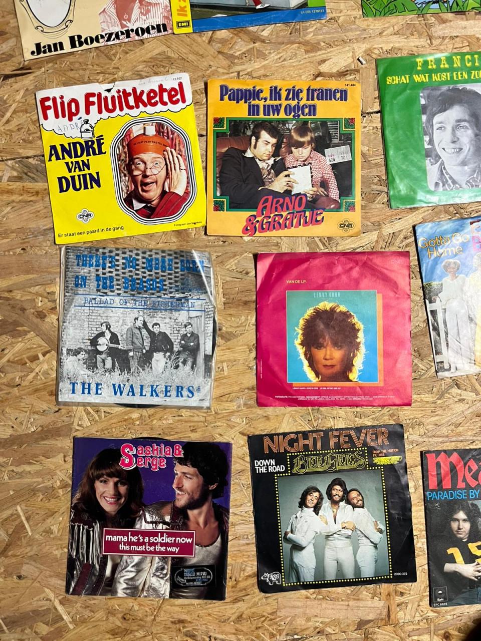 Doos met ca. 230st singles 7 inch