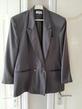 COLBERT MET SCHOUDERVULLING - MAAT 38