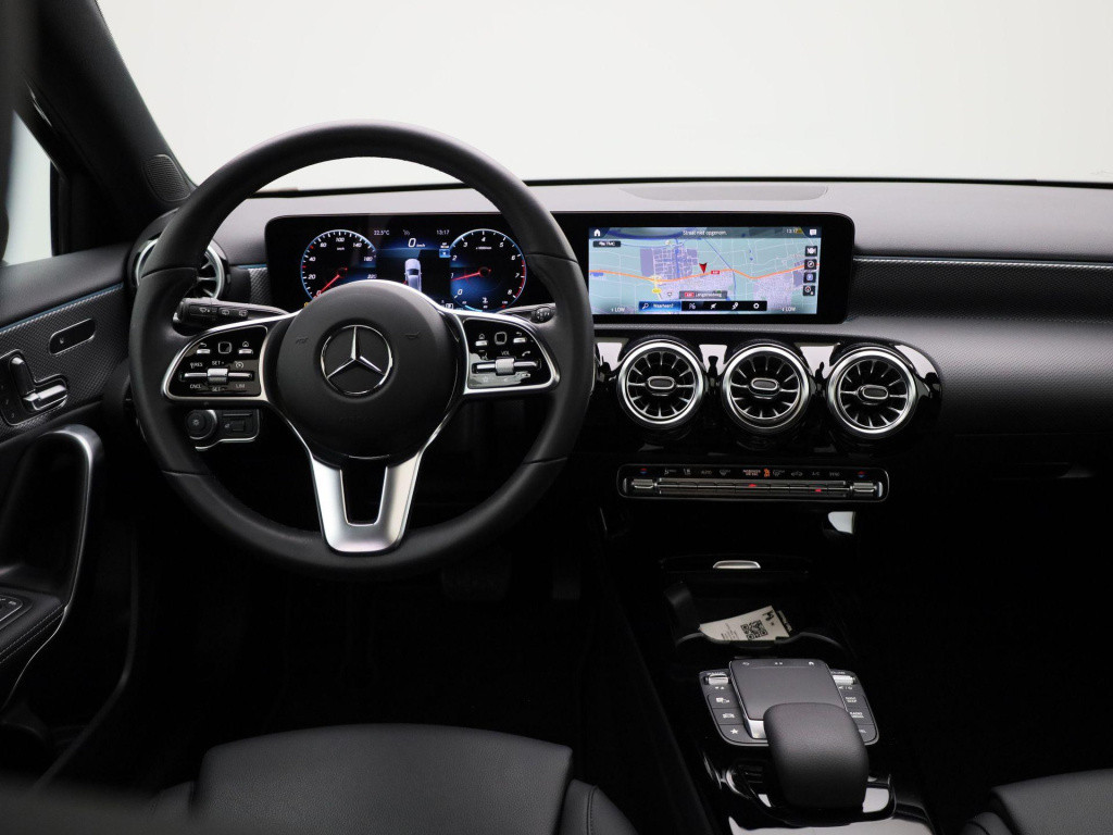 Mercedes-Benz A-Klasse 200 business solution luxury | automaat | panoramada