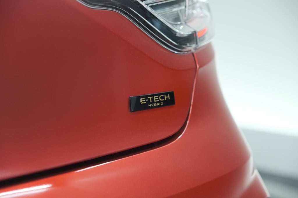 Renault Clio 1.6 e-tech full hybrid 145 techno | 360 camera | bose audio | 