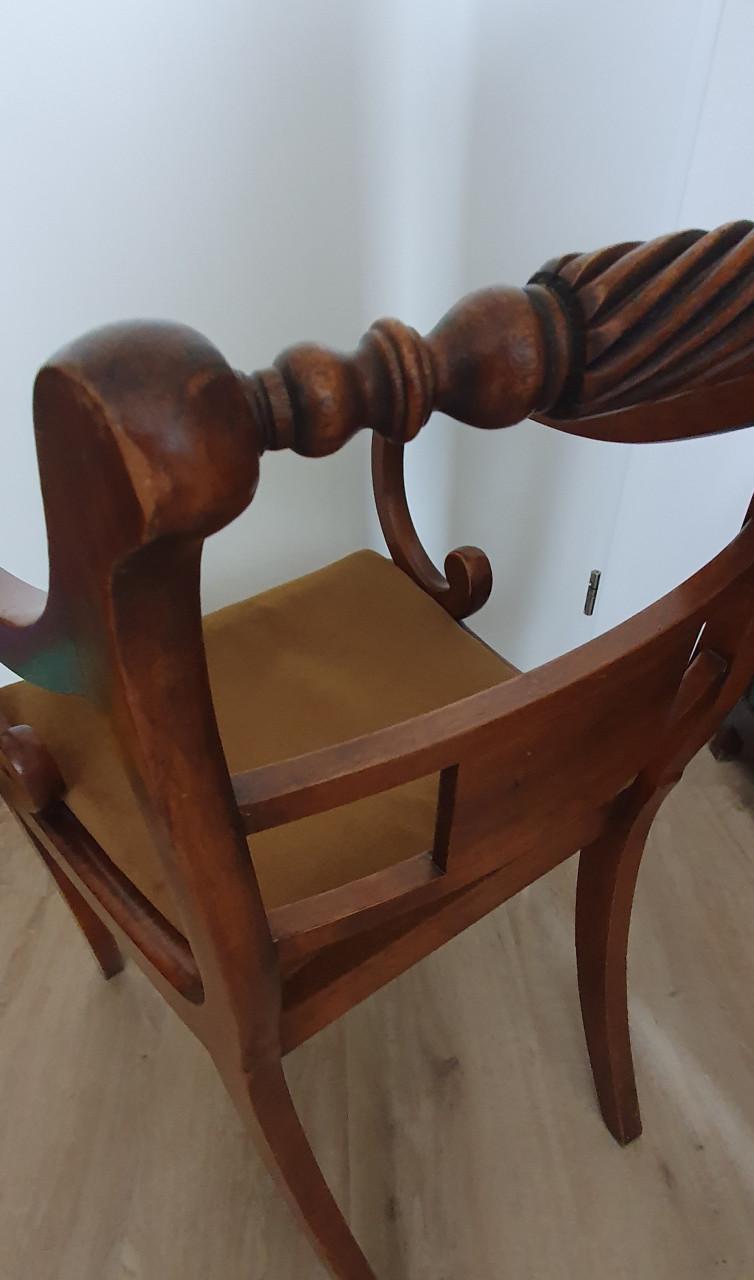 Mahonie houten stoel