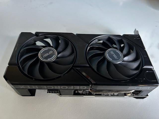 ASUS Dual GeForce RTX™ 4060 Ti 8gb