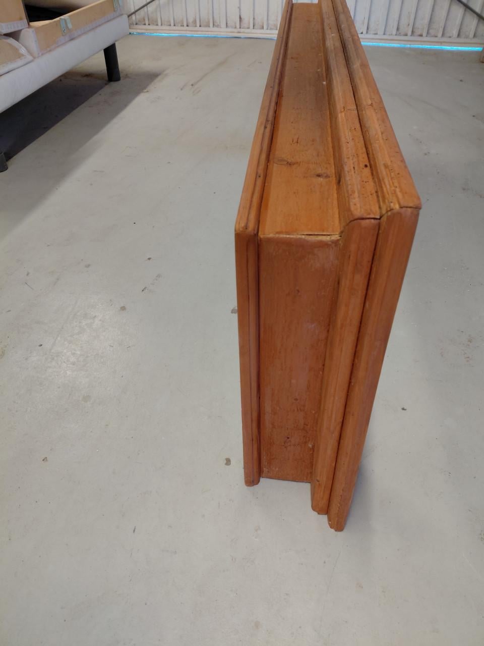 Houten schoorsteenmantel