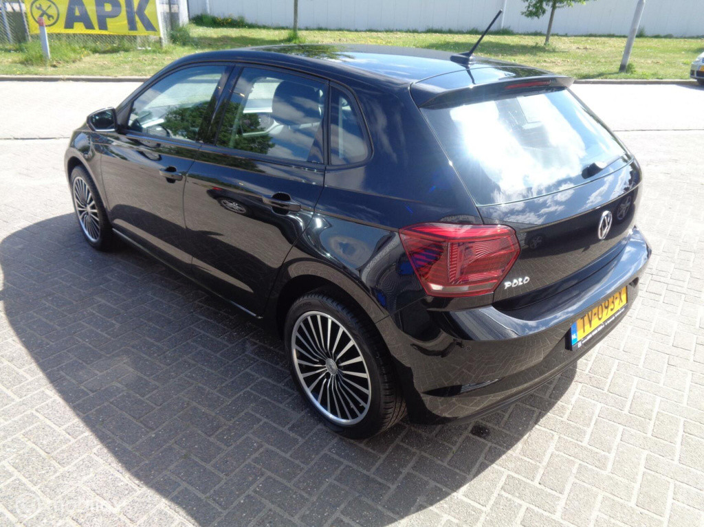 Volkswagen Polo 1.0 tsi beats/airco/pdc/carplay/17''lm velgen/led