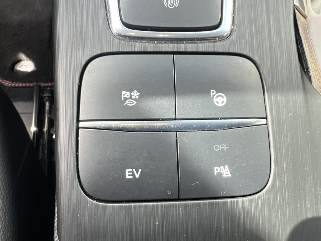 Ford Kuga 2.5 phev e-cvt 225pk st-line x , winterpack