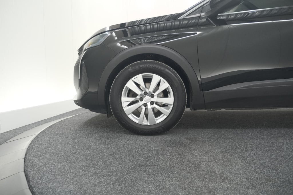 Peugeot 5008 puretech 130 eat8 active pack | 7 zitplaatsen | camera | navig