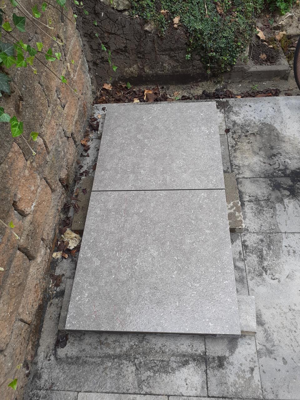 Te koop:  ceramische tegels.   GeoCeramica 60x60x4. lichtgrijs