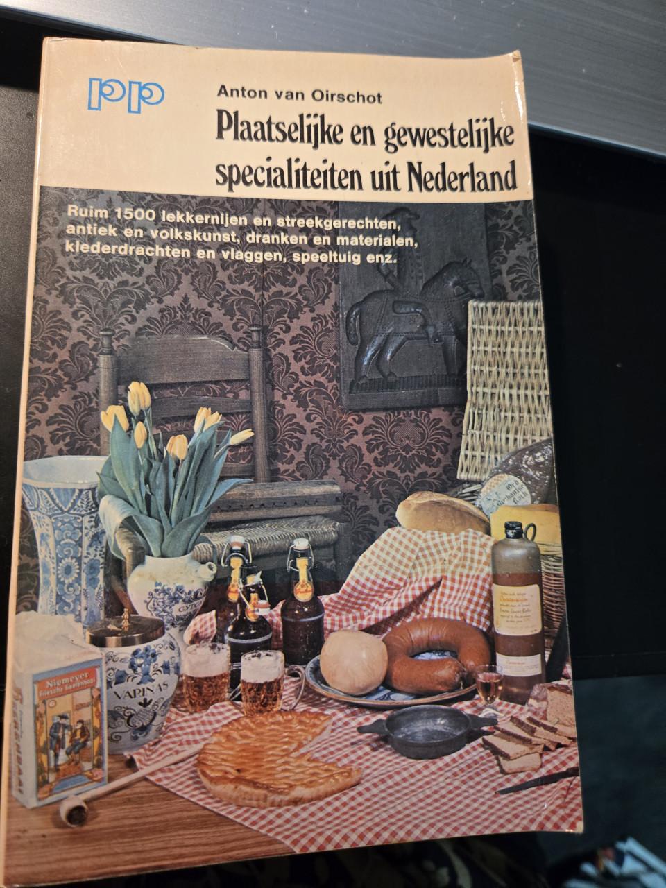 Boek: Plaatselijke en gewestelijke specialiteiten uit Nederland