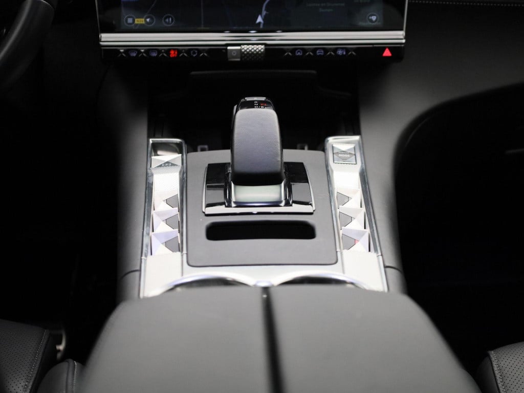 Ds Ds 7 e-tense 300 4x4 opéra | leder | automaat | lmv | navigatie | panora
