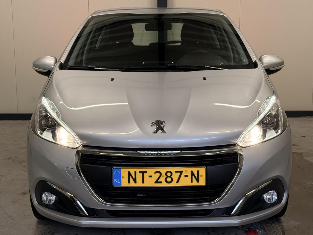 Peugeot 208 1.2 puretech blue lion | led | dab | airco | cruise | apple car