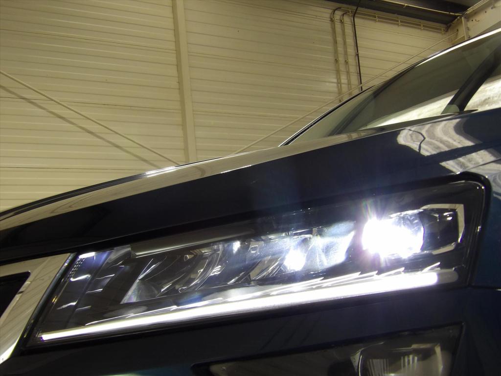 Skoda Karoq 1.5 tsi act greentech 150pk business edition plus