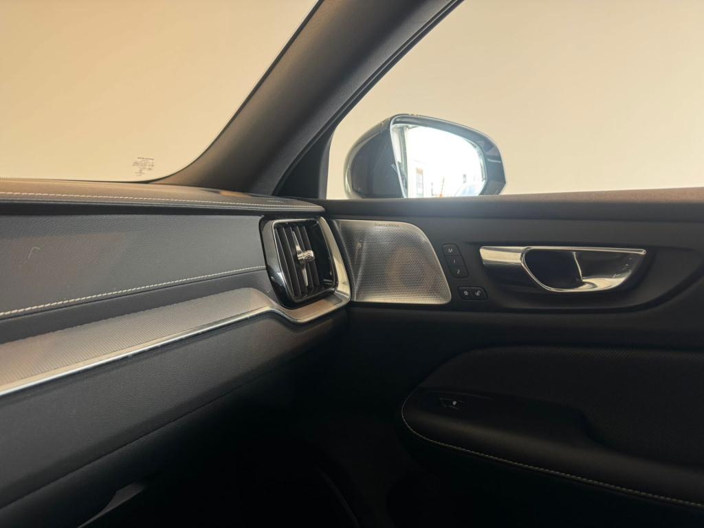 Volvo S60 2.0 t8 awd twin engine r-design