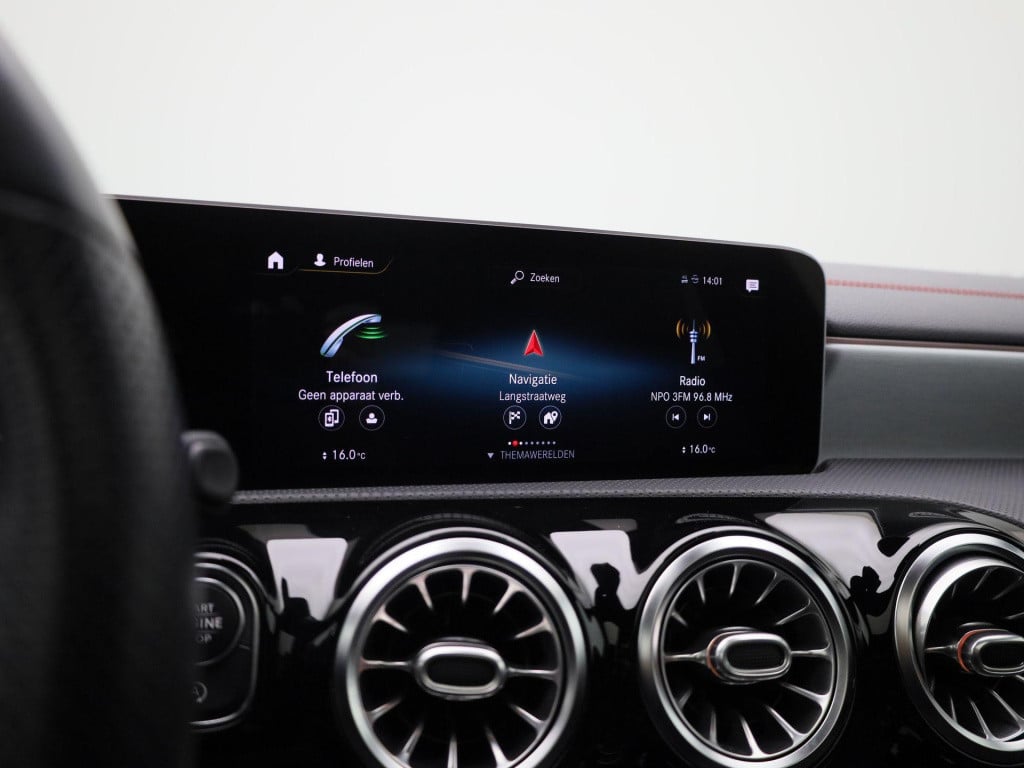 Mercedes-Benz Cla shooting brake 200 business solution amg | automaat | pan