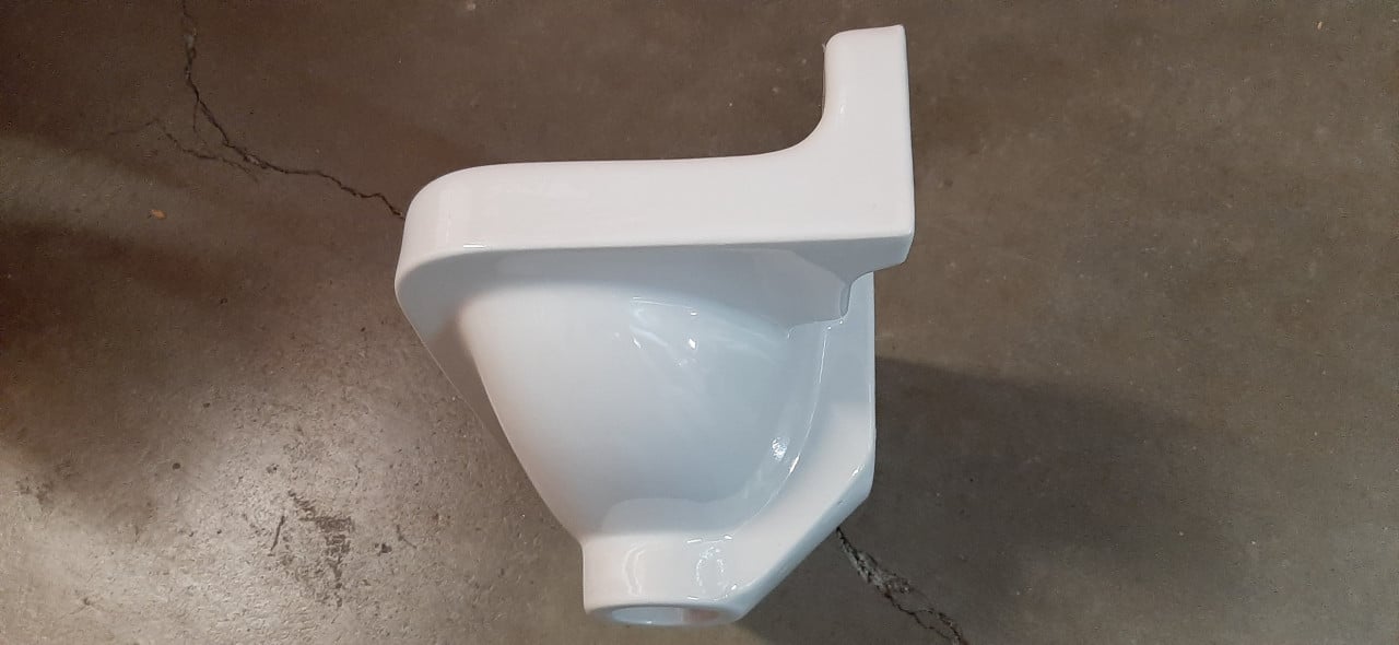 Kleine wastafel voor toilet