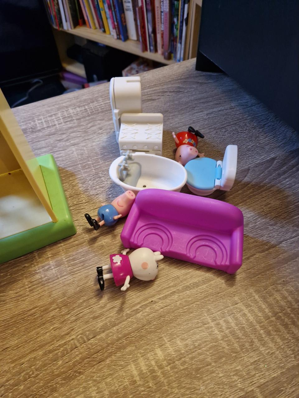 Peppa big ( Poppenhuis) te koop