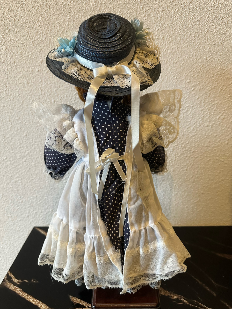 Pop “Imogen” The Promenade Collection (op standaard)