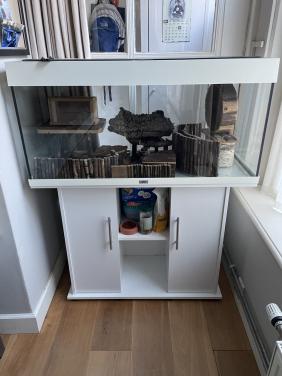 Hamster binnenhuis-paradijs: verblijf met alle benodigheden.