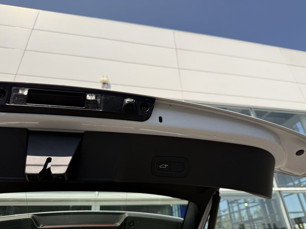 Volvo XC40 1.5 t5 te moment pro