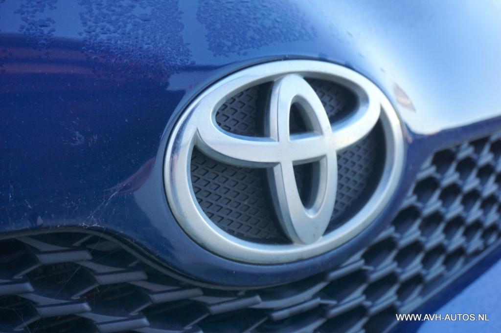 Toyota Yaris 1.0 vvti acces